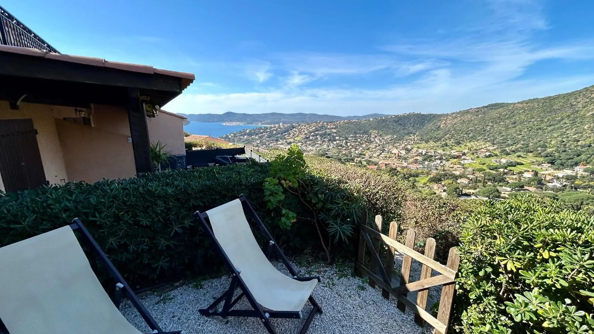 Saint-Clair Magnificent Apartment With Sea View Le Lavandou